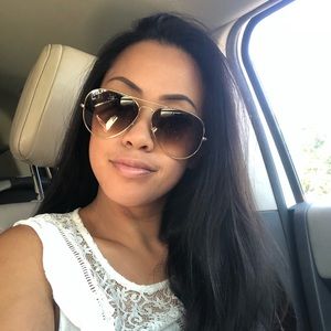 Meet your Posher, Paula